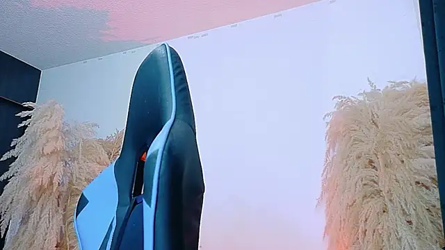 Snapshot of JulietaDavis chatting on 03/22/26, 09:34 JulietaDavis online show from 03/22/26, 09:34