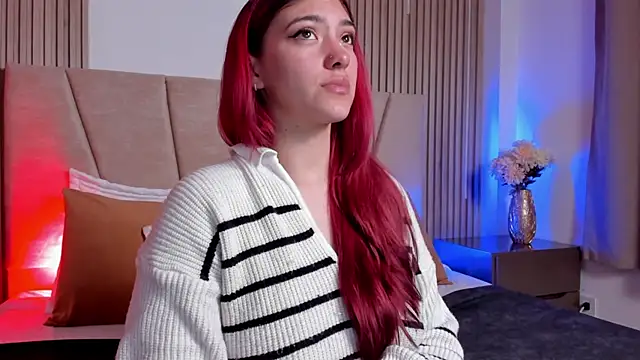 Snapshot of Victoria_Beaumont chatting on 11/15/25, 12:02 Victoria Beaumont online show from 11/15/25, 12:02