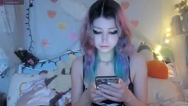 Snapshot of bunnyislewd chatting on 01/11/26, 04:28 bunnyislewd online show from 01/11/26, 04:28