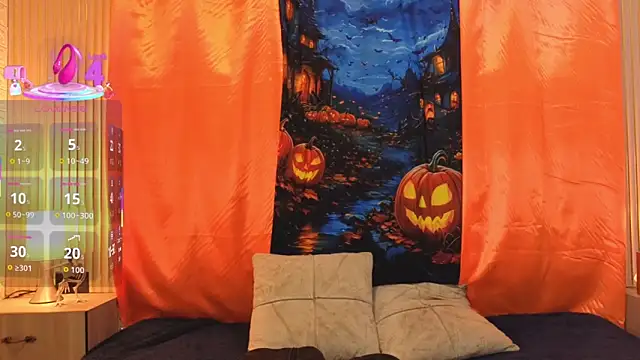 kiarazafira online show from 10/08/25, 10:13