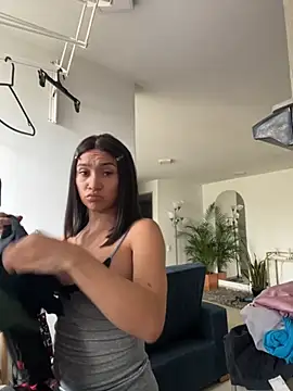 Snapshot of dollforsex_ chatting on 10/09/25, 08:29 dollforsex  online show from 10/09/25, 08:29