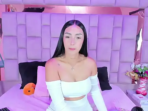 Issabela Mackey  online show from 01/10/26, 04:03