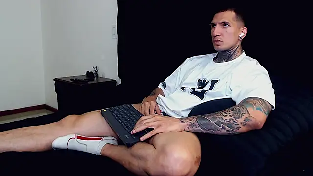 Shane Clay online show from 10/06/25, 09:23