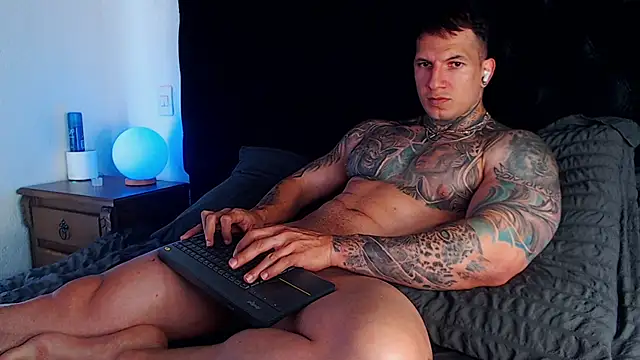 Snapshot of Shane_Clay chatting on 04/19/26, 02:38 Shane Clay online show from 04/19/26, 02:38