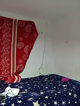 Snapshot of paisita122 chatting on 12/02/25, 03:45 paisita122 online show from 12/02/25, 03:45