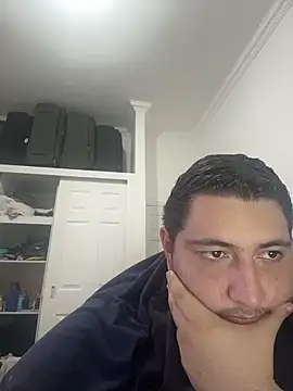 Snapshot of fanalistfinan chatting on 11/10/25, 01:26 fanalistfinan online show from 11/10/25, 01:26