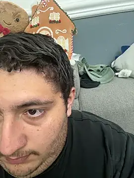 Snapshot of fanalistfinan chatting on 11/24/25, 12:21 fanalistfinan online show from 11/24/25, 12:21