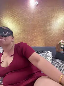Iampriyaaa15 online show from 05/27/26, 06:32