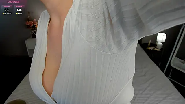 RadiantFairy online show from 11/13/25, 02:32