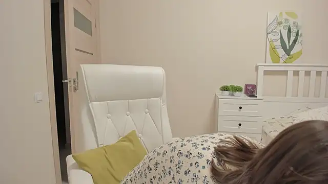 GoodGlamorGirl online show from 12/22/25, 02:30