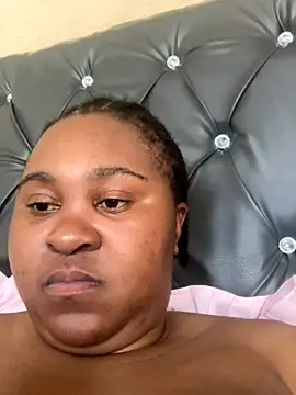 Snapshot of ChubbyAssyiyer chatting on 10/27/25, 09:57 ChubbyAssyiyer online show from 10/27/25, 09:57