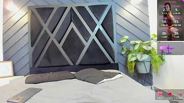 zoe martins  online show from 10/04/25, 07:12