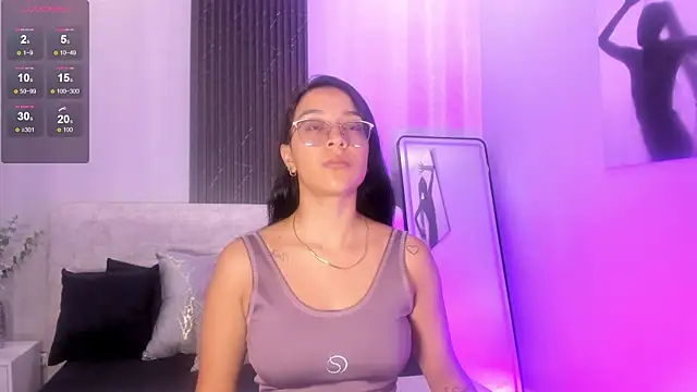 Snapshot of zoe_martins_ chatting on 07/16/26, 05:30 zoe martins online show from 07/16/26, 05:30