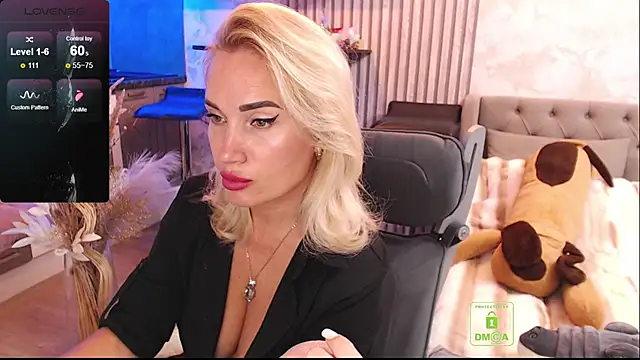 FreeBerryMILF online show from 07/14/26, 04:56