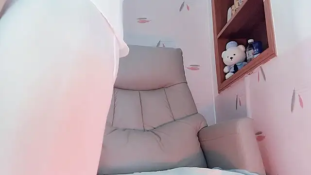 Snapshot of Eve5215 chatting on 11/28/25, 03:25 Eve5215 online show from 11/28/25, 03:25