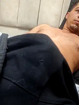 Snapshot of piterrr_hot chatting on 10/24/25, 01:07 piterrr hot online show from 10/24/25, 01:07