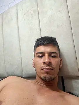 Snapshot of piterrr_hot chatting on 11/23/25, 01:49 piterrr hot online show from 11/23/25, 01:49