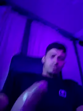 Snapshot of piterrr_hot chatting on 11/29/25, 06:16 piterrr hot online show from 11/29/25, 06:16