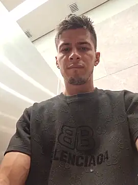 Snapshot of piterrr_hot chatting on 01/09/26, 04:32 piterrr hot online show from 01/09/26, 04:32