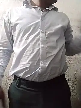 Dickdelhi online show from 09/26/25, 12:31