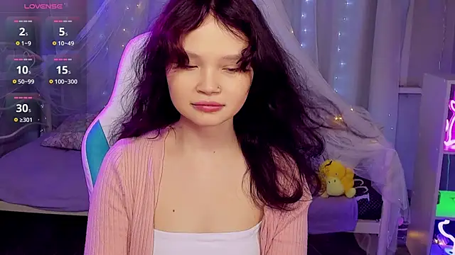 EmilyChaves online show from 04/15/26, 07:37