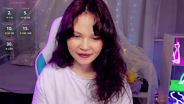 EmilyChaves online show from 04/16/26, 06:14