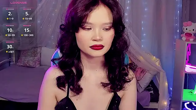 EmilyChaves online show from 04/19/26, 08:57