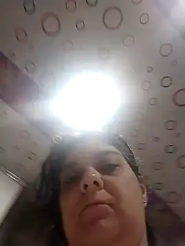 queemking online show from 02/18/26, 08:16