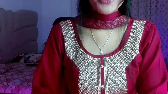 Mini Meera online show from 10/13/25, 06:19