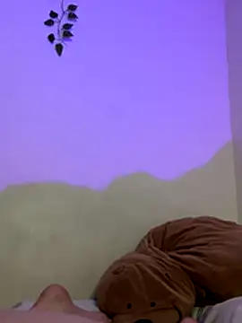 Snapshot of ReenKitty chatting on 12/14/25, 06:19 ReenKitty online show from 12/14/25, 06:19