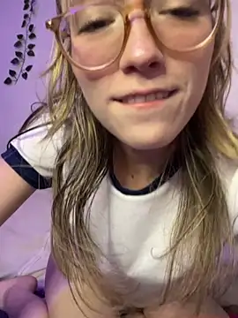 Snapshot of ReenKitty chatting on 02/05/26, 04:50 ReenKitty online show from 02/05/26, 04:50