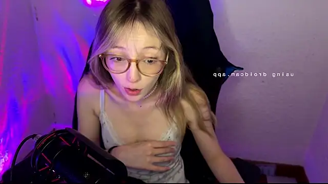 ReenKitty online show from 05/05/26, 04:09