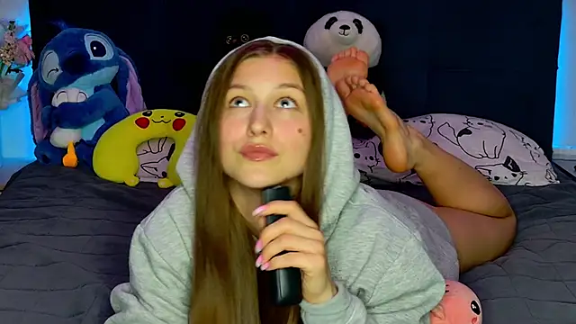 Snapshot of MissEmilyMiller chatting on 02/01/26, 06:17 MissEmilyMiller online show from 02/01/26, 06:17