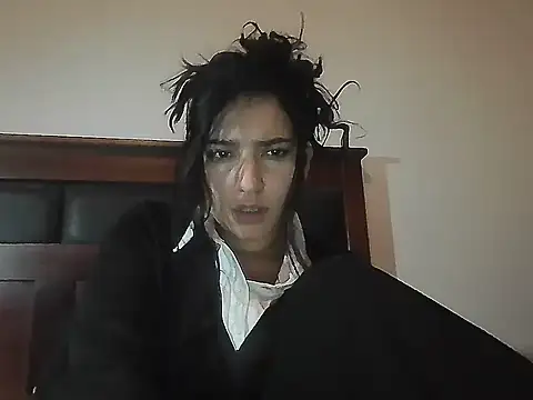 creepyh0e  online show from 06/08/26, 10:10