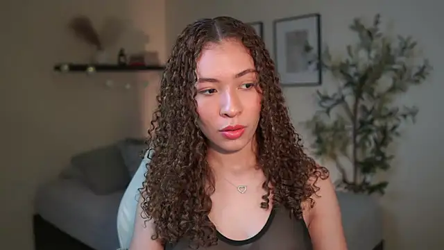 isabella-garcia- online show from 03/24/26, 09:09