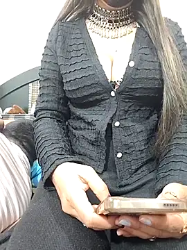 Snapshot of dollysapna1 chatting on 11/12/25, 04:07 dollysapna1 online show from 11/12/25, 04:07