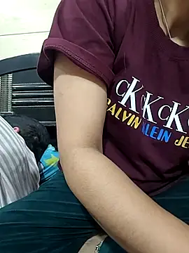 Snapshot of dollysapna1 chatting on 01/13/26, 06:24 dollysapna1 online show from 01/13/26, 06:24