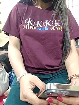 Snapshot of dollysapna1 chatting on 01/18/26, 06:01 dollysapna1 online show from 01/18/26, 06:01