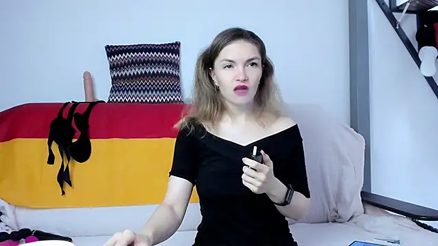 Snapshot of Katherine_Twilight chatting on 12/05/24, 03:17 Katherine Twilight online show from 12/05/24, 03:17