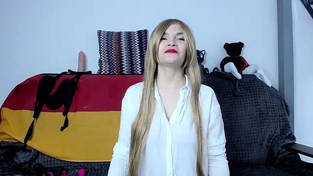 Snapshot of Katherine_Twilight chatting on 01/17/25, 03:43 Katherine Twilight online show from 01/17/25, 03:43