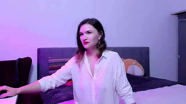 Snapshot of Katherine_Twilight chatting on 10/24/25, 03:30 Katherine Twilight online show from 10/24/25, 03:30