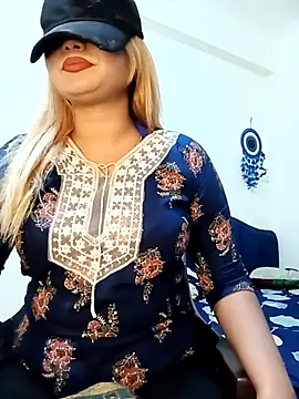 Snapshot of alexa_cam44 chatting on 04/17/26, 08:12 alexa cam44 online show from 04/17/26, 08:12