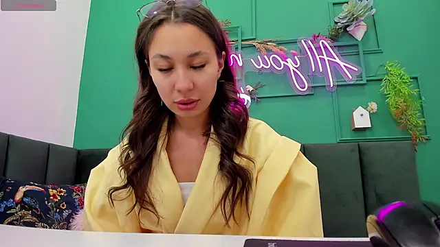 Snapshot of Kat__cat chatting on 03/30/26, 02:01 Kat cat online show from 03/30/26, 02:01