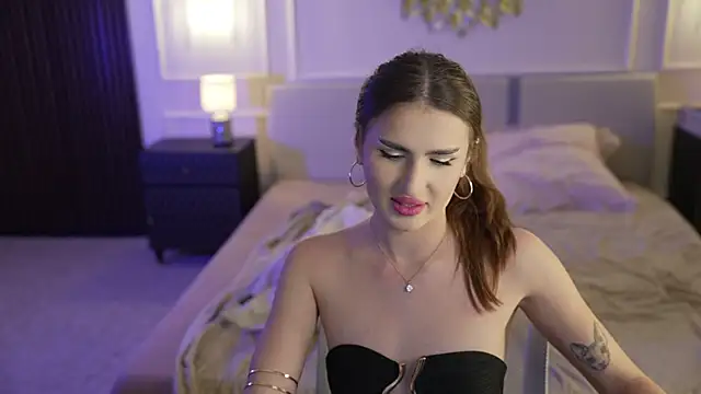 Snapshot of Goldie_Flame chatting on 09/16/25, 09:27 Goldie Flame online show from 09/16/25, 09:27