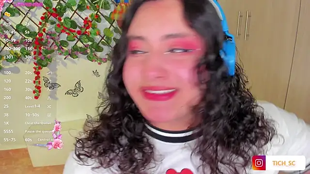 Snapshot of TICH____ chatting on 11/19/25, 07:14 TICH online show from 11/19/25, 07:14