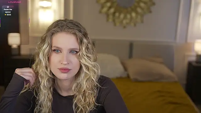 Snapshot of Scarlett_Sweet054 chatting on 03/31/26, 02:50 Scarlett Sweet054 online show from 03/31/26, 02:50