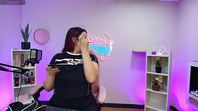 Snapshot of Aphriil__ chatting on 09/08/25, 07:13 Aphriil online show from 09/08/25, 07:13