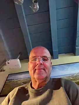 Snapshot of Renebisex chatting on 04/03/26, 03:32 Renebisex online show from 04/03/26, 03:32