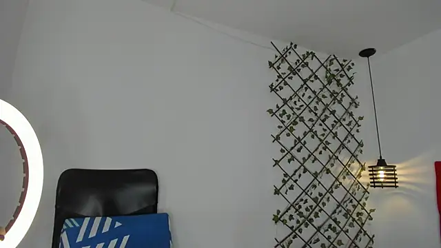 carolinacrus01 online show from 11/17/25, 04:35