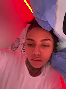 Snapshot of iamkatty_ chatting on 09/11/25, 07:47 iamkatty  online show from 09/11/25, 07:47